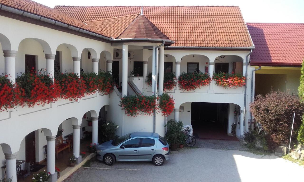 Eden Panzió Eger Exterior foto