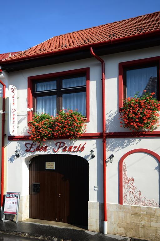 Eden Panzió Eger Exterior foto