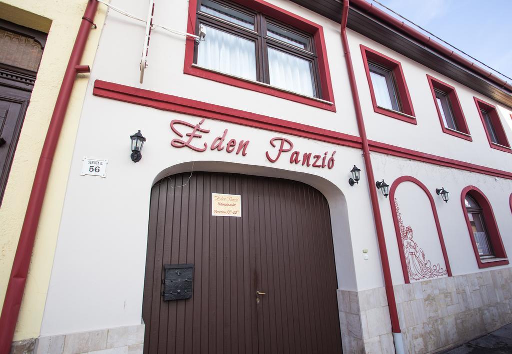 Eden Panzió Eger Exterior foto